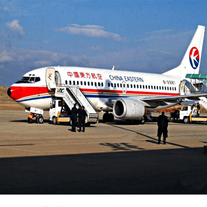 重庆航空空运航空快运业稳步发展的原因是什么？